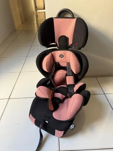 Cadeira de bebê e balança