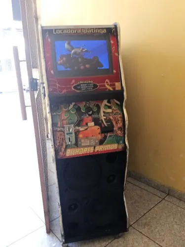 Vendo troco Magna de música com 50 mil musica 
