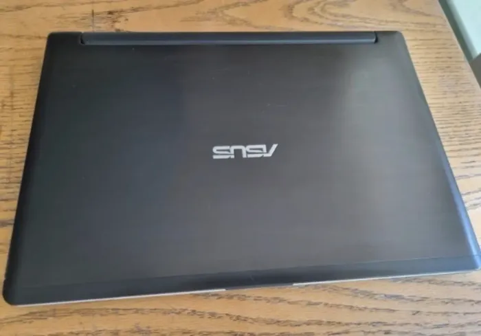 Ultrabook ASUS i7 com SSD de 256