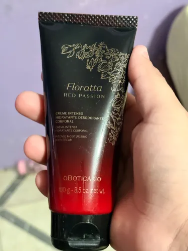 Vendo kit de perfume e creme Floratta Red Passion 
