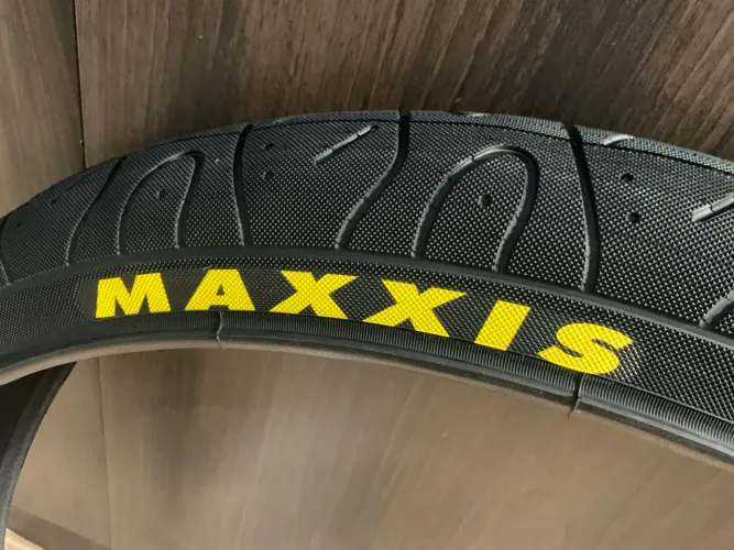 1 Pneu Maxxis Hookworm Aro 26x2.50