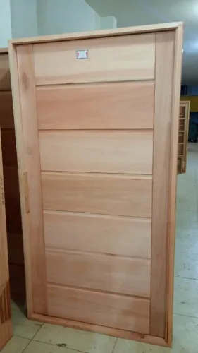 Porta pivotante BBB medida 216x096- já com caixonete, alisar batente e pino instalado