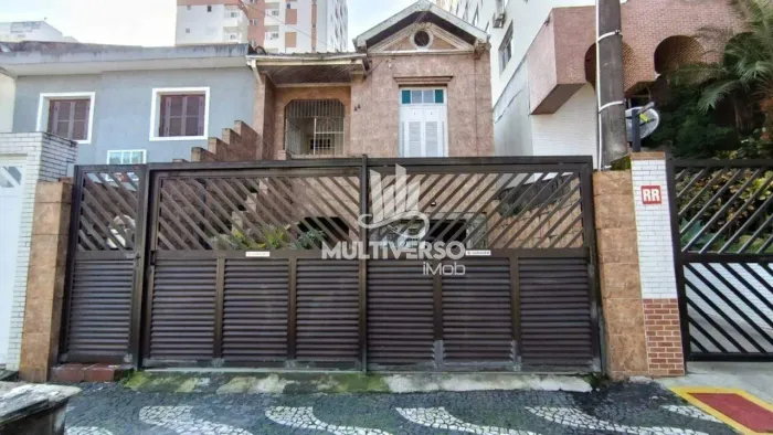 Terreno à venda, no bairro Boqueirão em Santos
