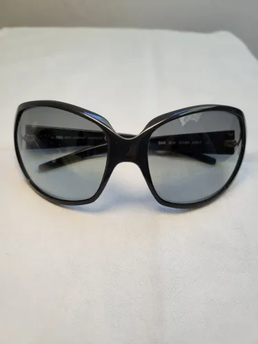 óculos de sol dolce & gabbana 8018 preto vintage
