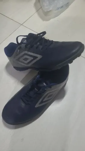 Chuteira umbro