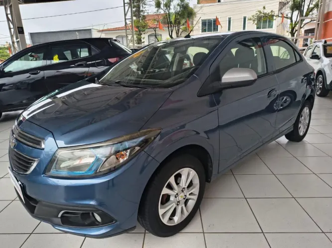 Chevrolet Onix Hatch Lollapalooza 1.0 8V Flex Power Mec. 4P 2014