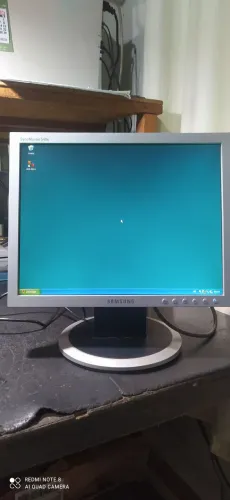 Monitor LCD Samsung 15 polegadas 
