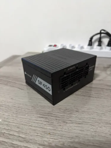 Fonte Corsair SF450 80 plus Gold