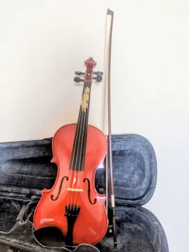 violino 4/4 linha Vivace mozart ideal para quem tá começando no mundo do violino.