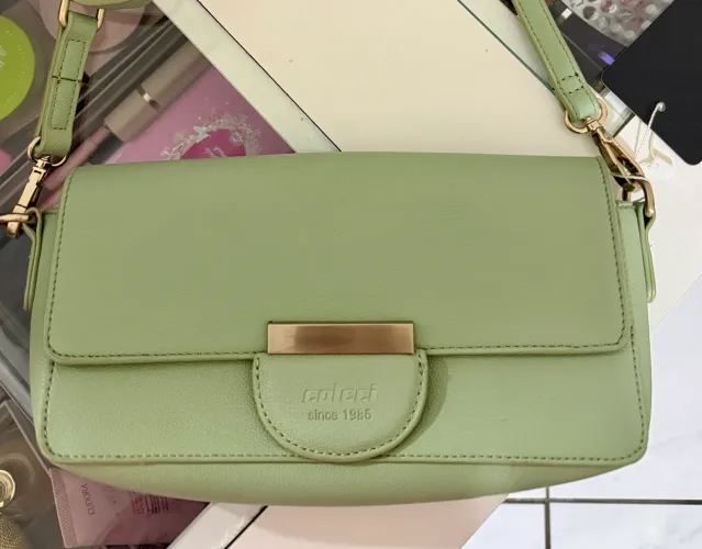 Bolsa COLCCI na etiqueta