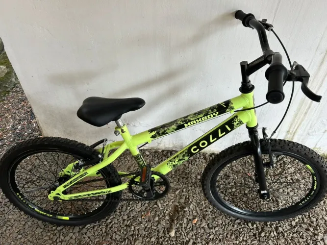 Bicicleta aro 20 infantil novíssima