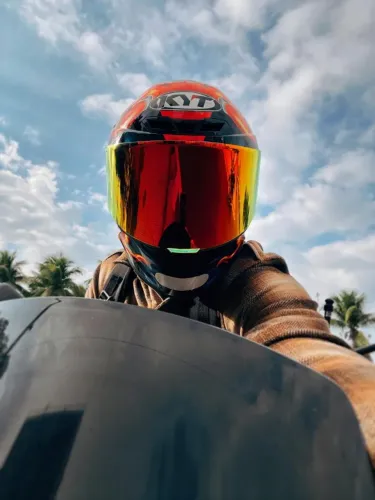 Capacete KYT TT Course Magnet Esportivo