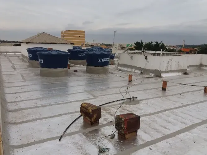 Aplicação de manta asfáltica. Manutenção e reformas serviços de hidráulica