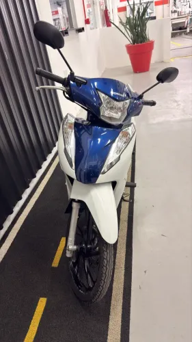 Biz ex 125 2022 único dono, chave reserva. Revisada. Nada a fazer