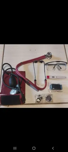 Vendo kit de enfermagem 