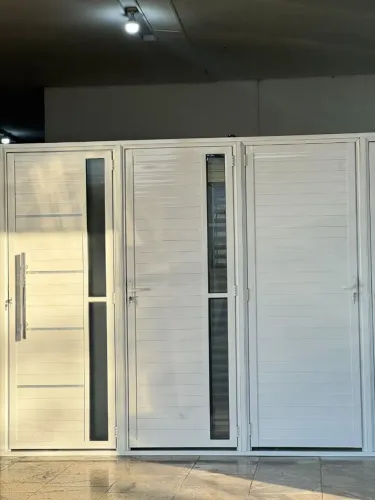 PORTA DE ALUMÍNIO LAMBRIL BRANCA - APARTIR DE R$1099,99
