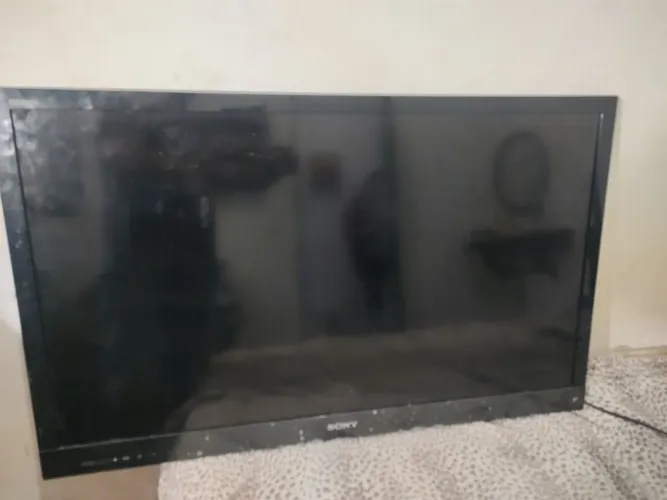 Tv 40 Sony  com defeito, ideal para técnicos Modelo : KDL 40ex725