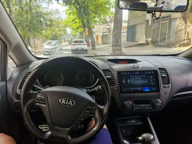 Kia Motors Cerato 1.6 16V Flex Aut. 2014