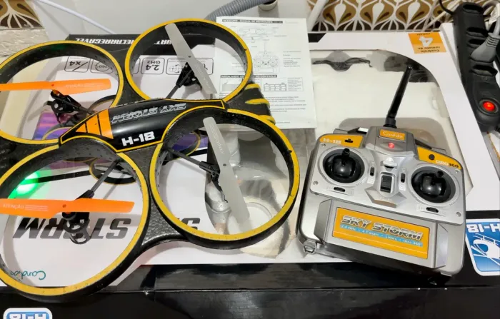 Drone Candide Sky Storm H-18 - Completo + Caixa + Manual
