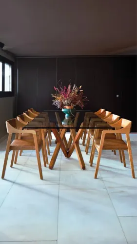 Mesa vidro (15mm 2x1,20m) com pés de madeira maciça