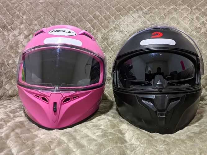2 Capacetes RaceTech e Helt 60/58