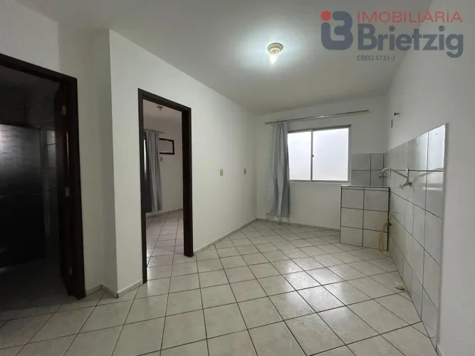 Alugue Apartamento com 1 quarto com 38M² em Bom Retiro por R$970+taxas/mensal. Imóvel Resi