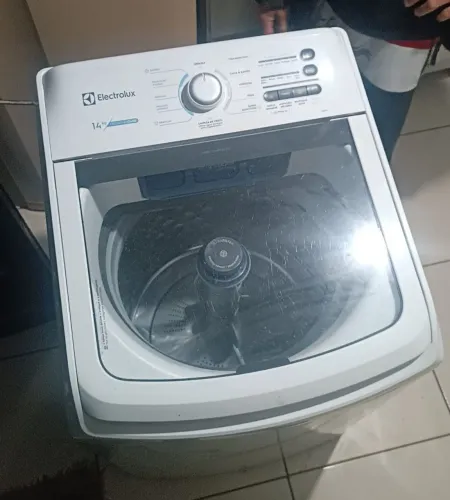 Máquina de lavar Electrolux 14kg