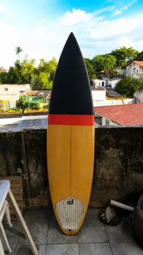 Prancha de surf ideal para iniciantes 