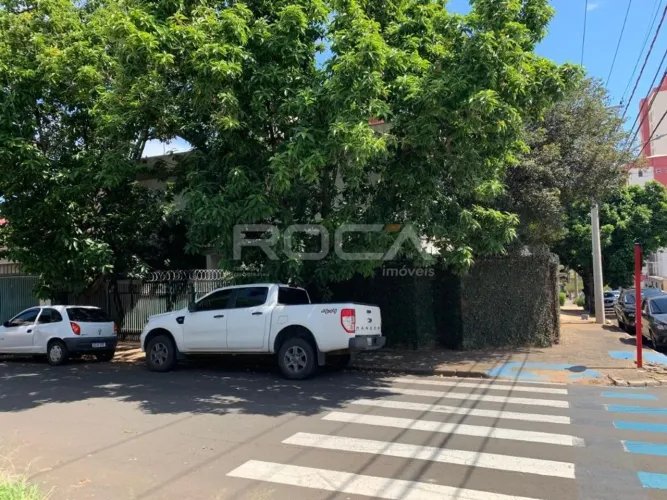 Venda de Casas / Padrão na cidade de São Carlos