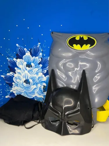 Antiga fantasia infantil Batman
