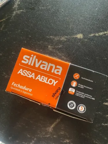 Vendo 2 fechaduras novas nunca usada de marca boa !