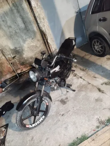 100zinha muito boa, corre muito