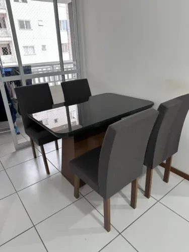 Mesa 4 cadeiras