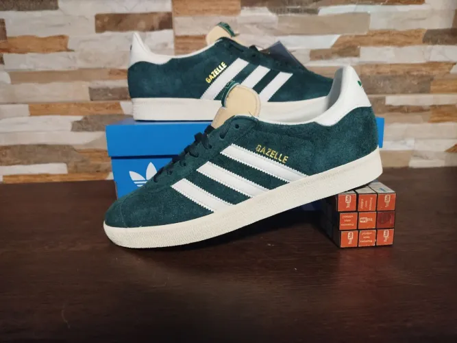 Tênis Adidas gazelle verde mineral 41