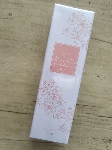 PUR BLANCA gardênia Avon NOVO LACRADO