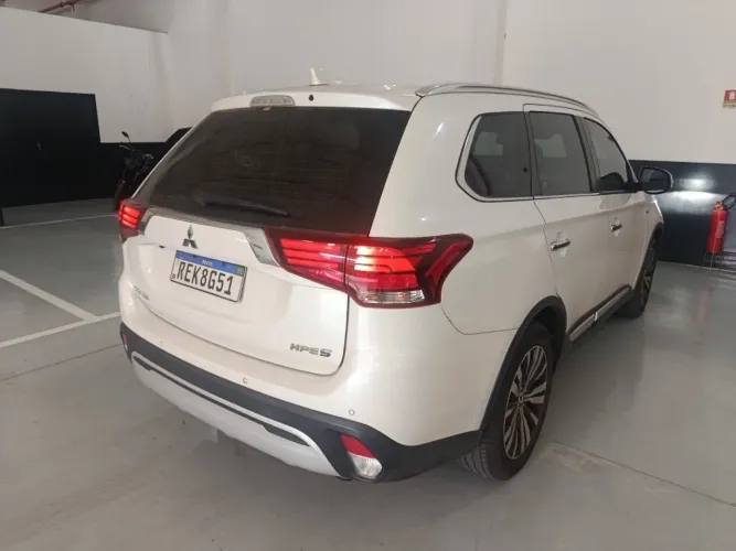 Mitsubishi Outlander HPE-S 3.0 V6 4X4 5P Aut. 2021