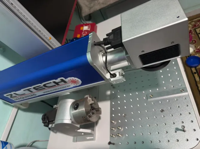 Máquina de gravação a Fiber laser ZL TECH