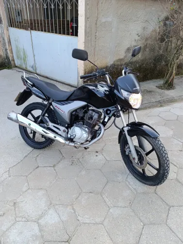 Honda CG Titan 150 EX 2013 - Completa e muito conservada