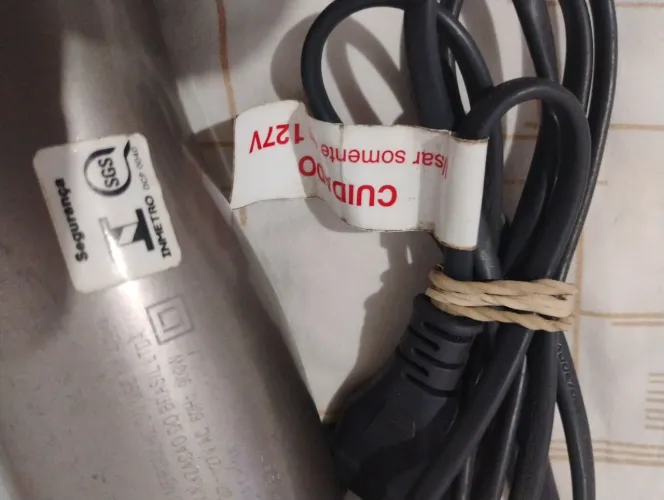 Escova de cabelo polishop 110v