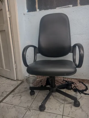 Cadeira executiva preta