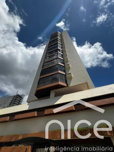 Apartamento semimobiliado, com 3 Dormitórios, sendo 1 Suíte, no bairro Centro, em Itajaí/S