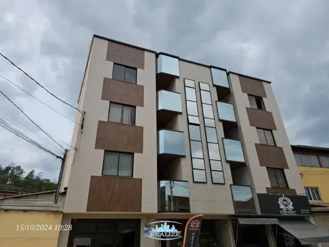 Código 4806 - Aluga casa comercial na Rua Finlândia no bairro Cariru, 165m² com 05 salas,