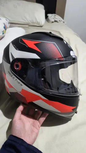 Capacete Peels Icon Action praticamente novo