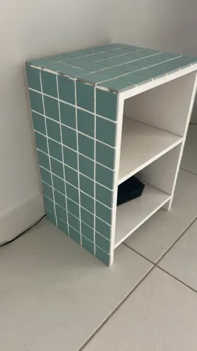 Mesa Lateral em Pastilha de Cerâmica - Pra Vender Logo