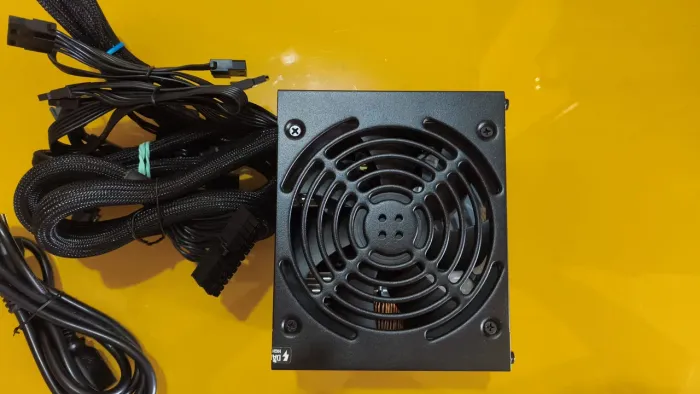 Fonte corsair cx750W