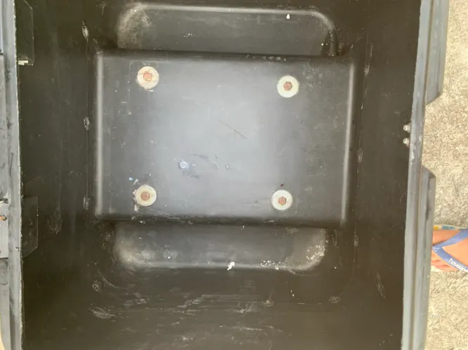 Vendo baú de moto 90 litro 