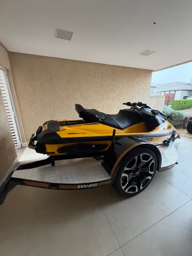 Jetsky seadoo 300 muito novo