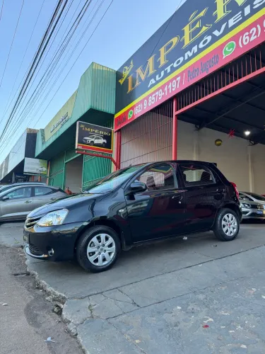 Toyota Etios X 1.3 Flex 16V 5P Mec. 2014