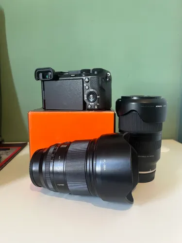 Sony A6700 + Lentes 