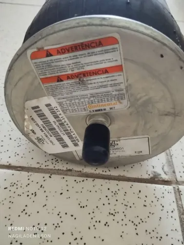 Um par de Bolsa pneumática Volare